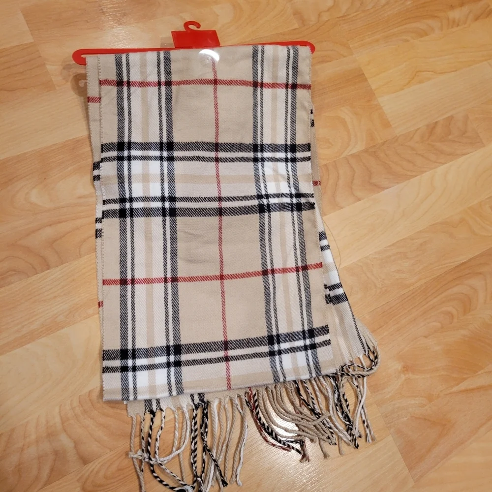 Croft & Barrow Plaid Scarf White Hat and Glove Set New